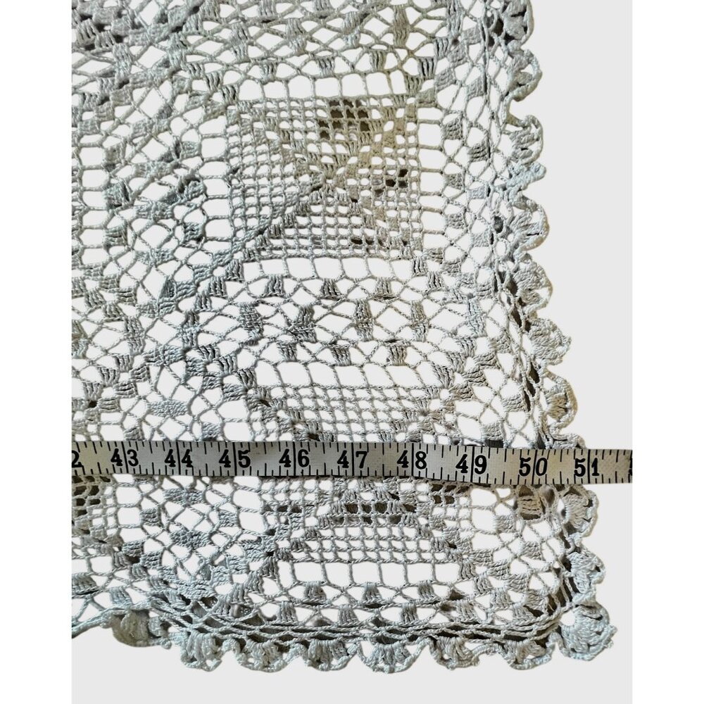 Hand-Crocheted White Lace Table Runner Dresser Scarf Shawl 51x17 Granny core VTG - Picture 6 of 10